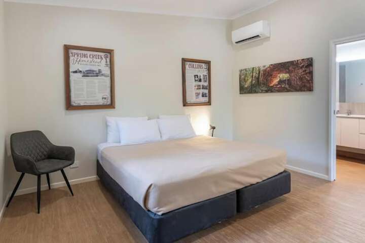 Room 3 of 30