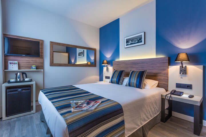 Room 12 of 46