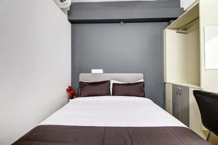 Room 10 of 11