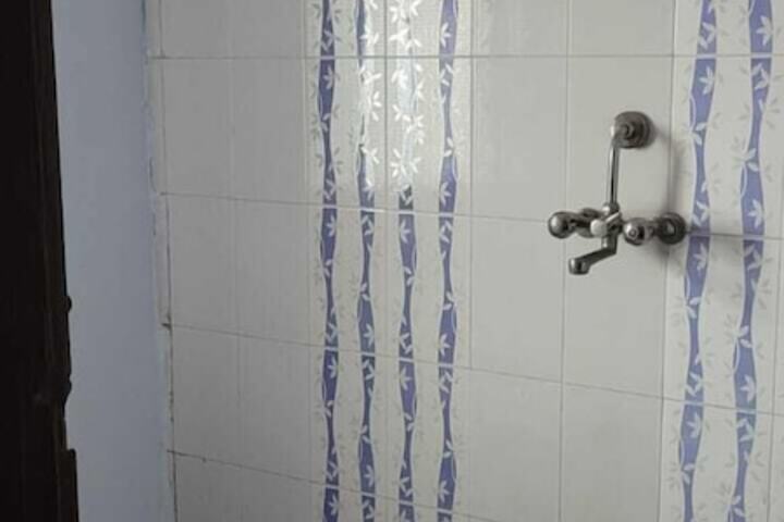 Room 13 of 22