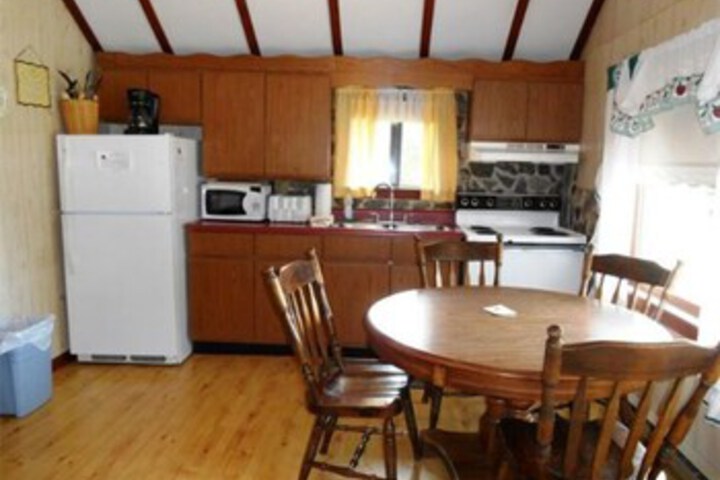 Room 4 of 9