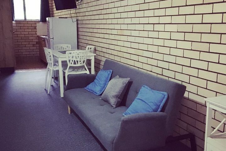 Room 13 of 22
