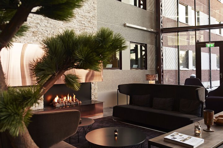 Lobby Entry