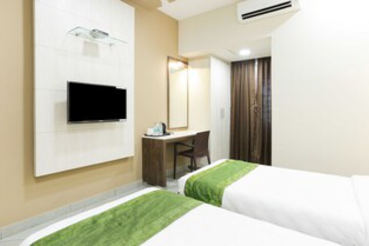 Room 19 of 49