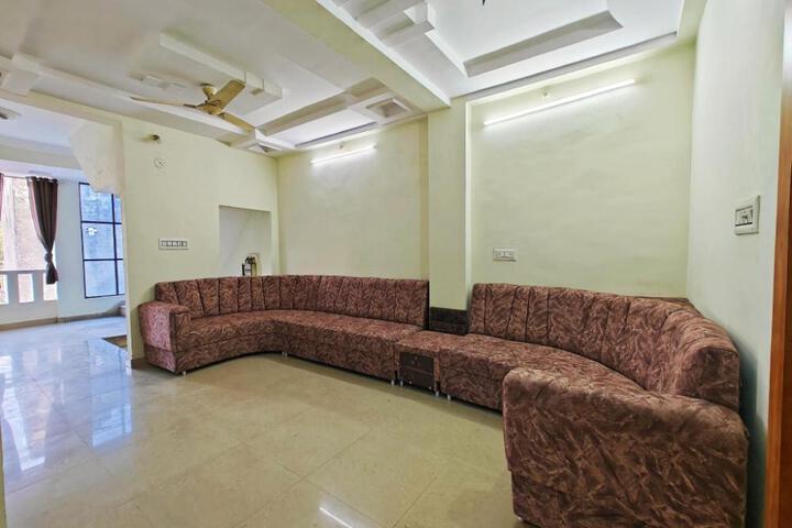 Hotel umar palace