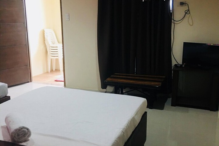 Room 7 of 25