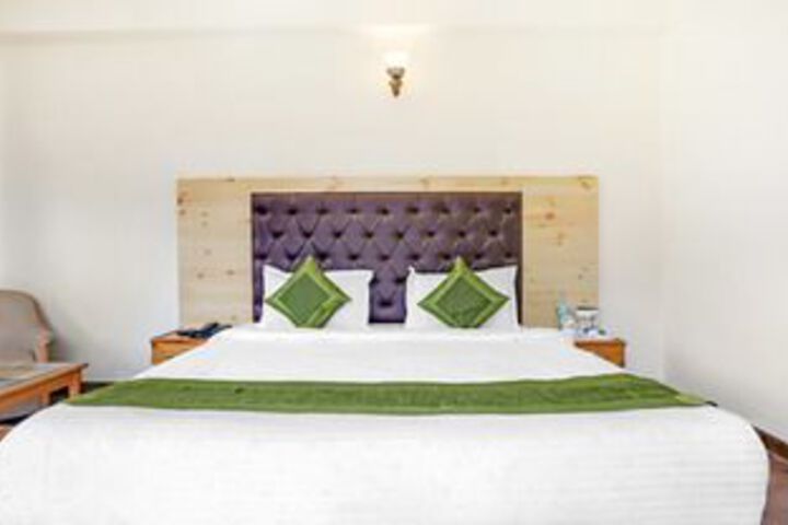 Room 6 of 20