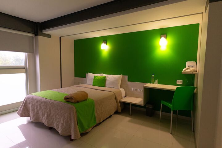 Room 10 of 30