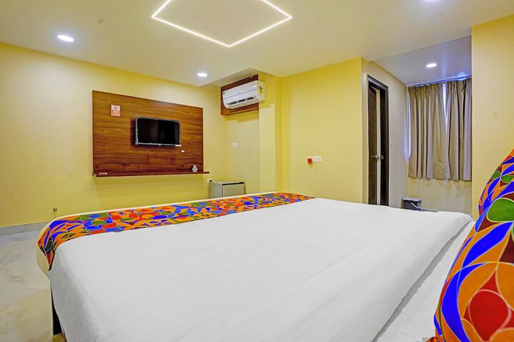 Room 15 of 30