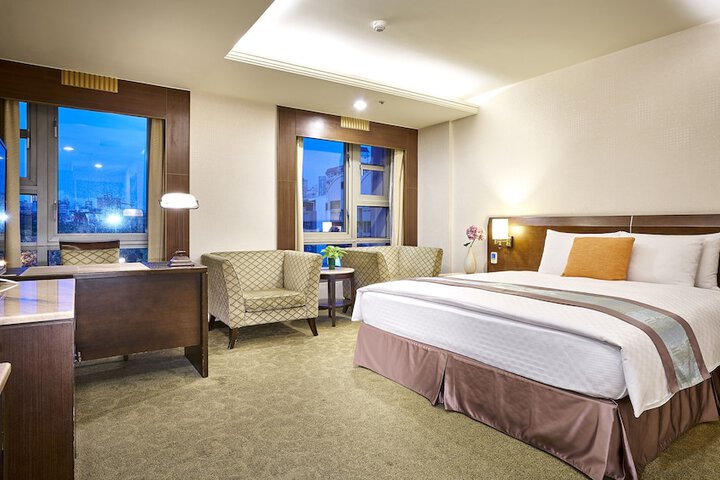Room 44 of 79