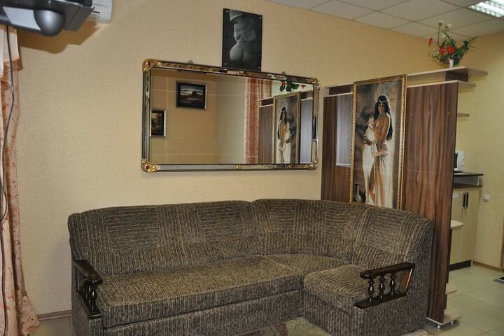 Room 19 of 33