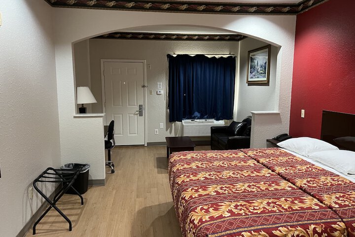 Room 12 of 30