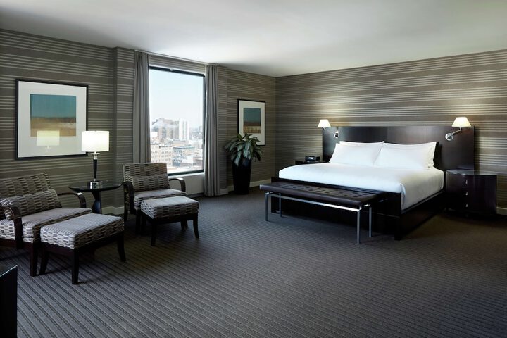 1 King Bed Suite (6 of 17)