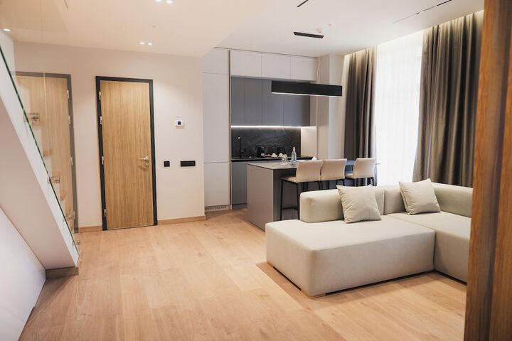 Room 34 of 102