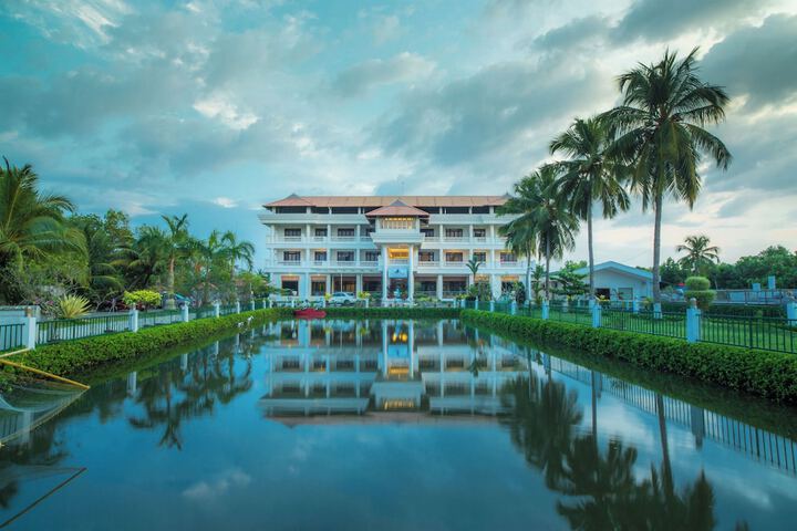 Hotel 73 of 77