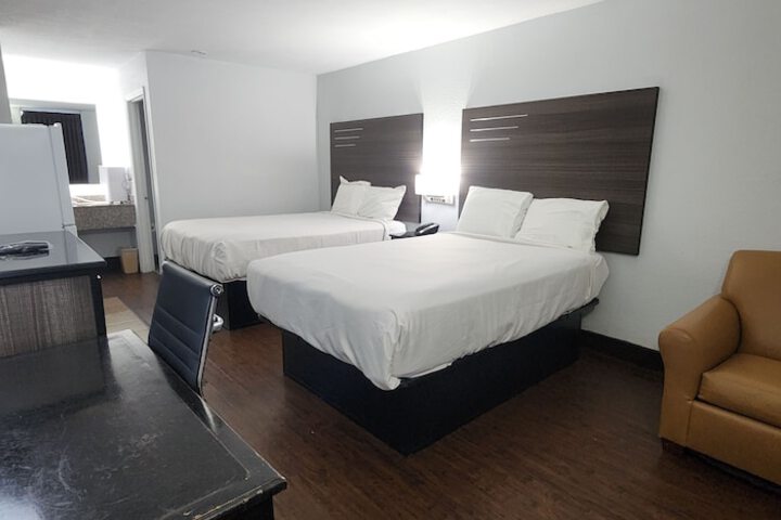 2 Double Beds Accessible (2 of 11)