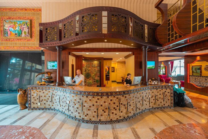 Guest Lobby