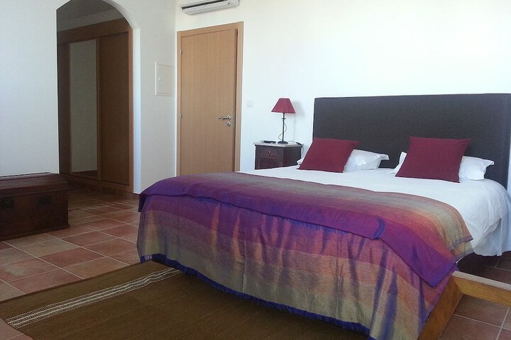 Room 4 of 64