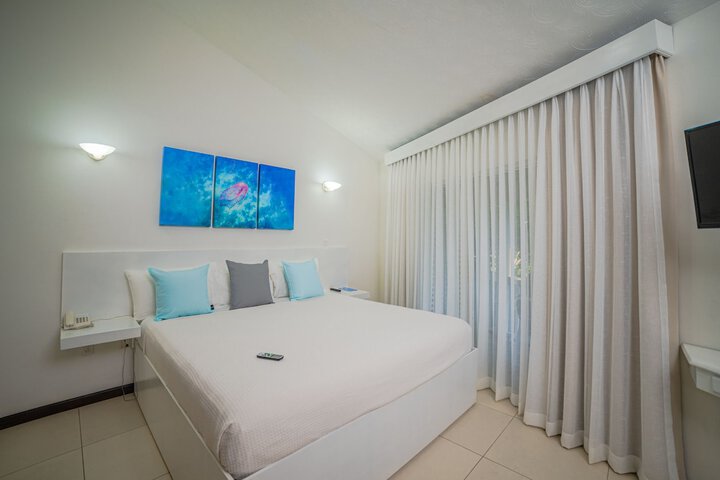 Room 16 of 270