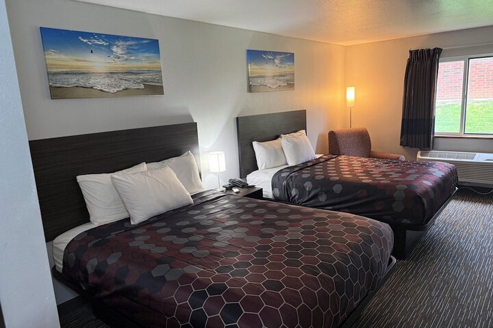 Room 6 of 25