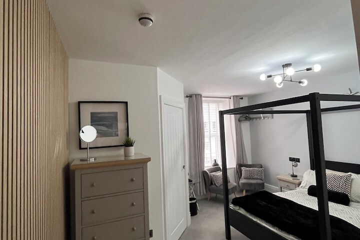 Room 42 of 74
