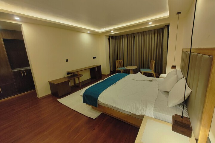 Room 18 of 40