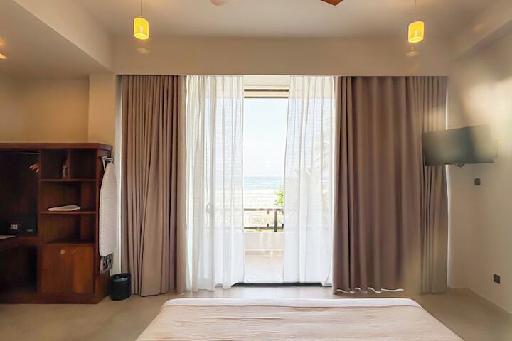 Room 83 of 174