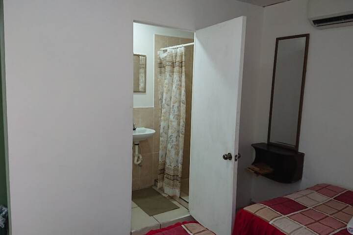 Room 13 of 34