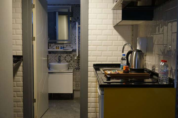 Room 40 of 85