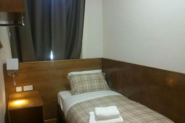 Room 15 of 26