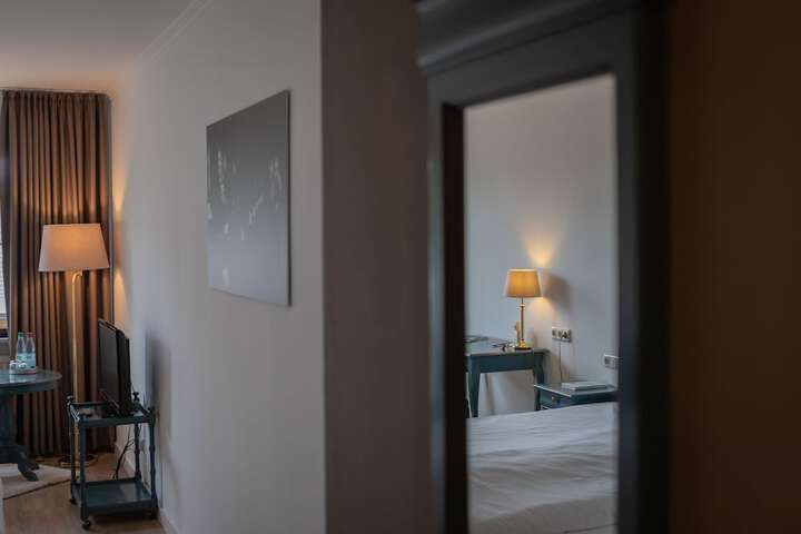 Room 26 of 49
