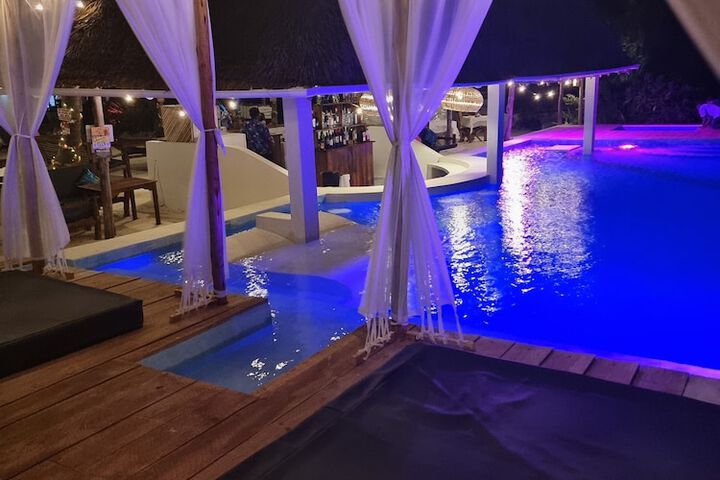 Pool 59 of 85