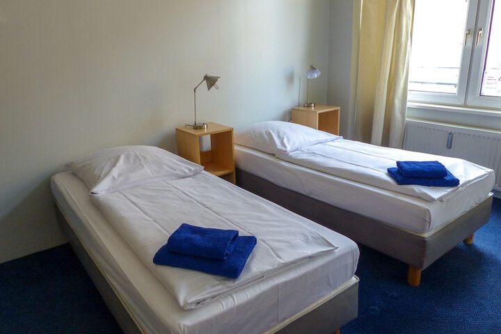 Room 37 of 86