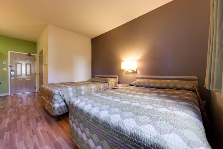 2 Double Beds (2 of 6)
