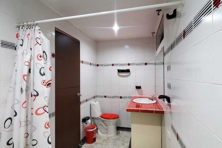 Room 7 of 10