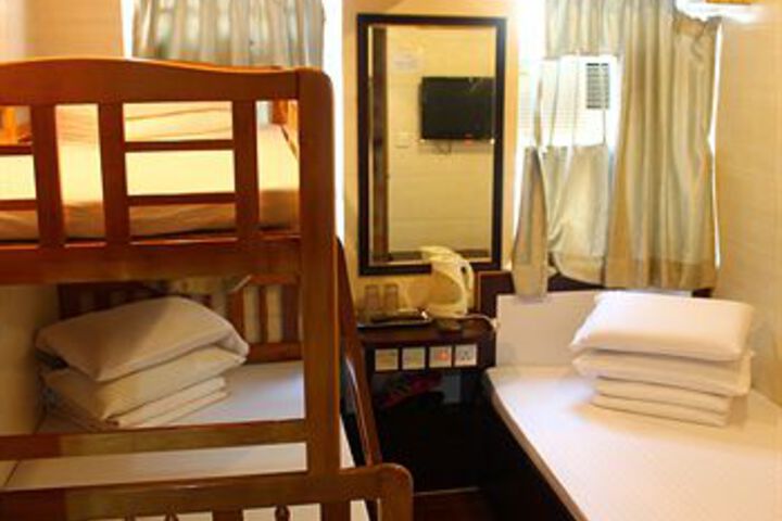 Room 18 of 44
