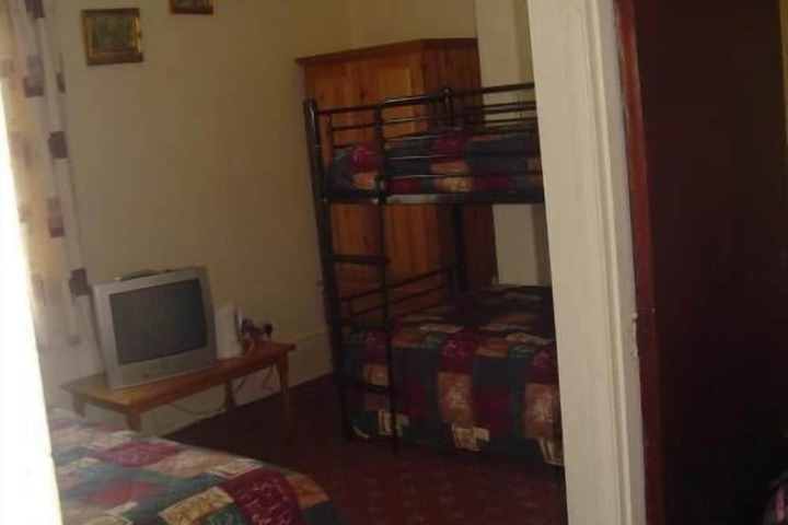 Room 18 of 34