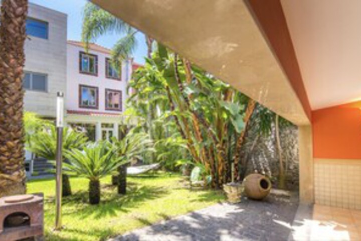 House With 4 Bedrooms in Funchal With Enclosed Garden and Wifi - 5 km From the Beach