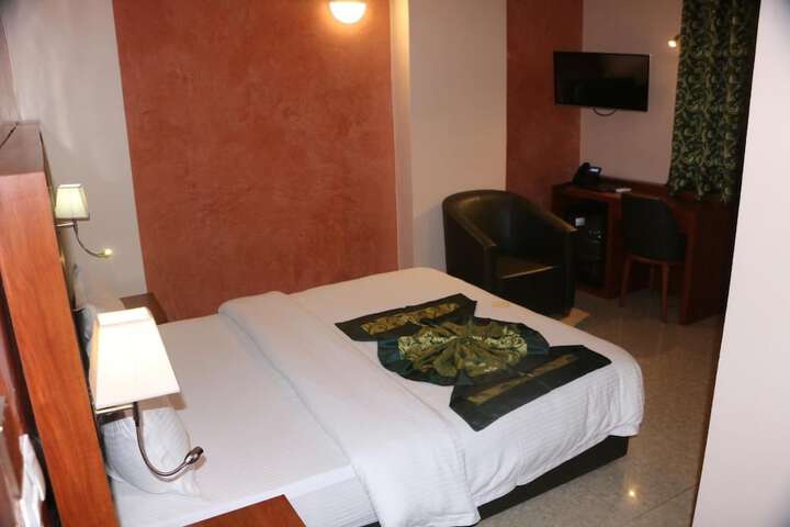 Room 20 of 38