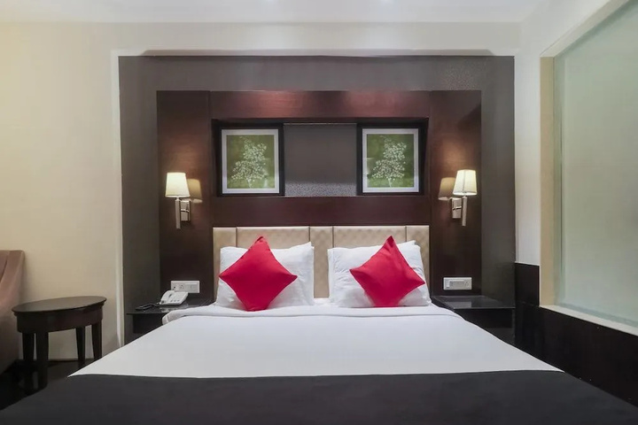 Room 5 of 15