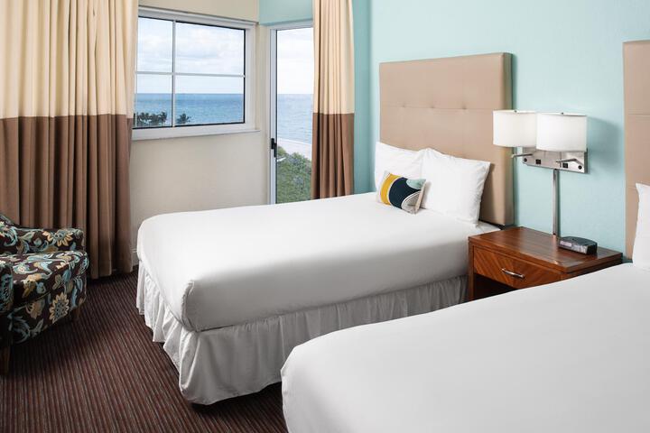 Double Accessible King Size Bed (3 of 18)