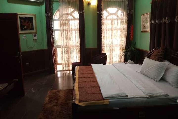 Room 2 of 15