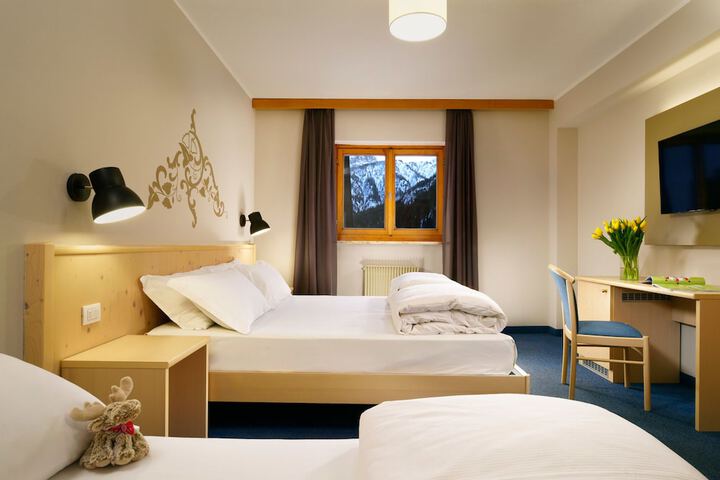 Room 8 of 41