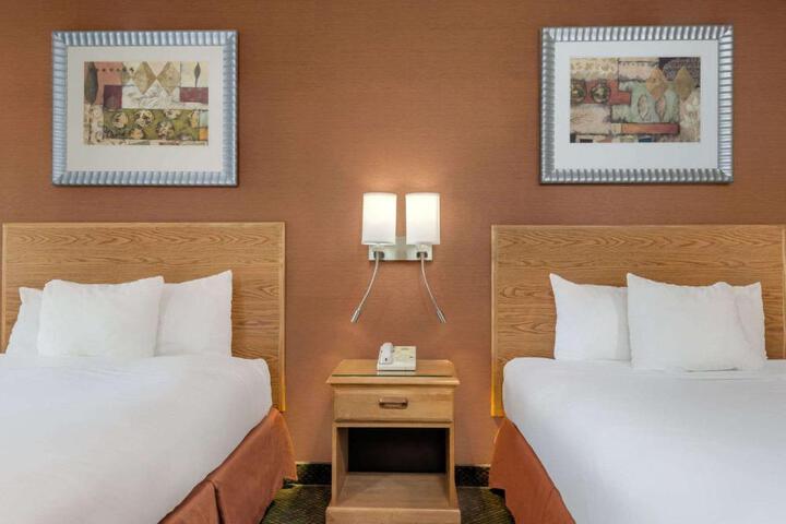 2 Double Beds Deluxe Room (1 of 9)