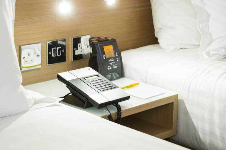 Room 10 of 85