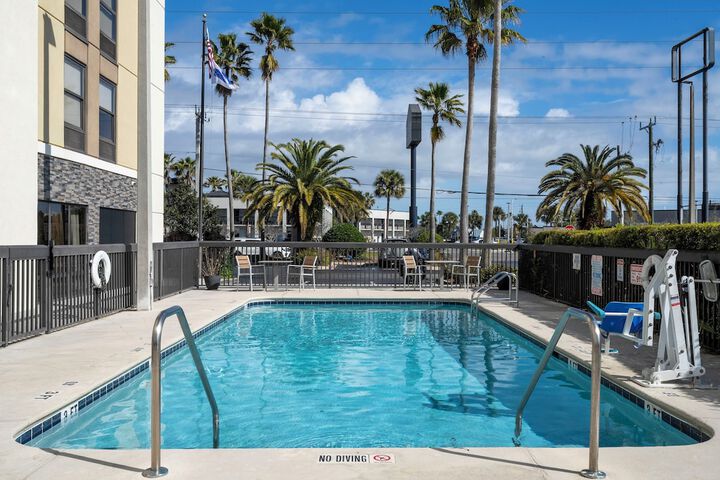 Pool 65 of 96