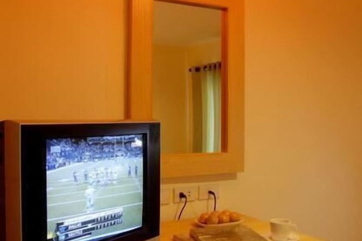 Room 12 of 18