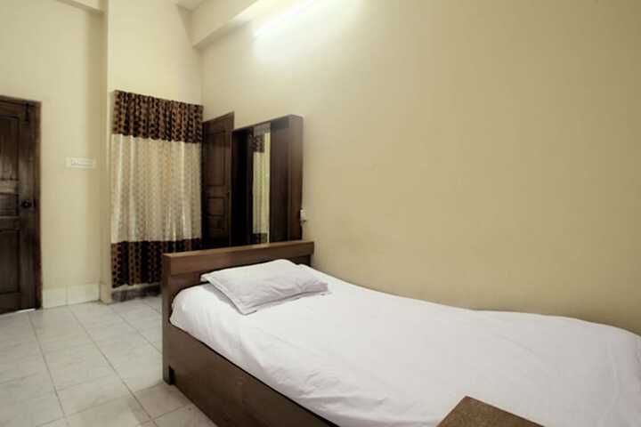 Room 10 of 29