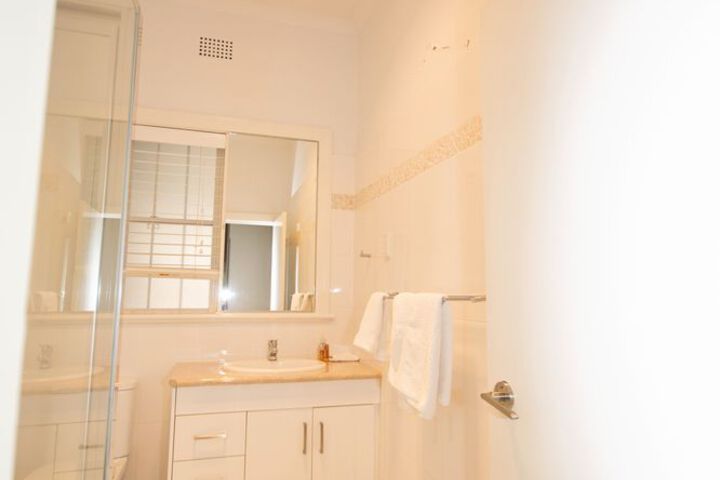 Room 12 of 23