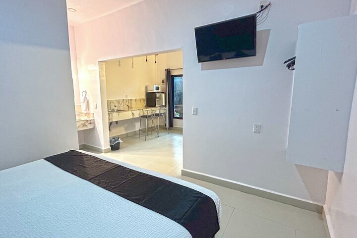Room 11 of 50